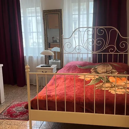 Schoene Und Gemuetliche In Zentrum Tréveris